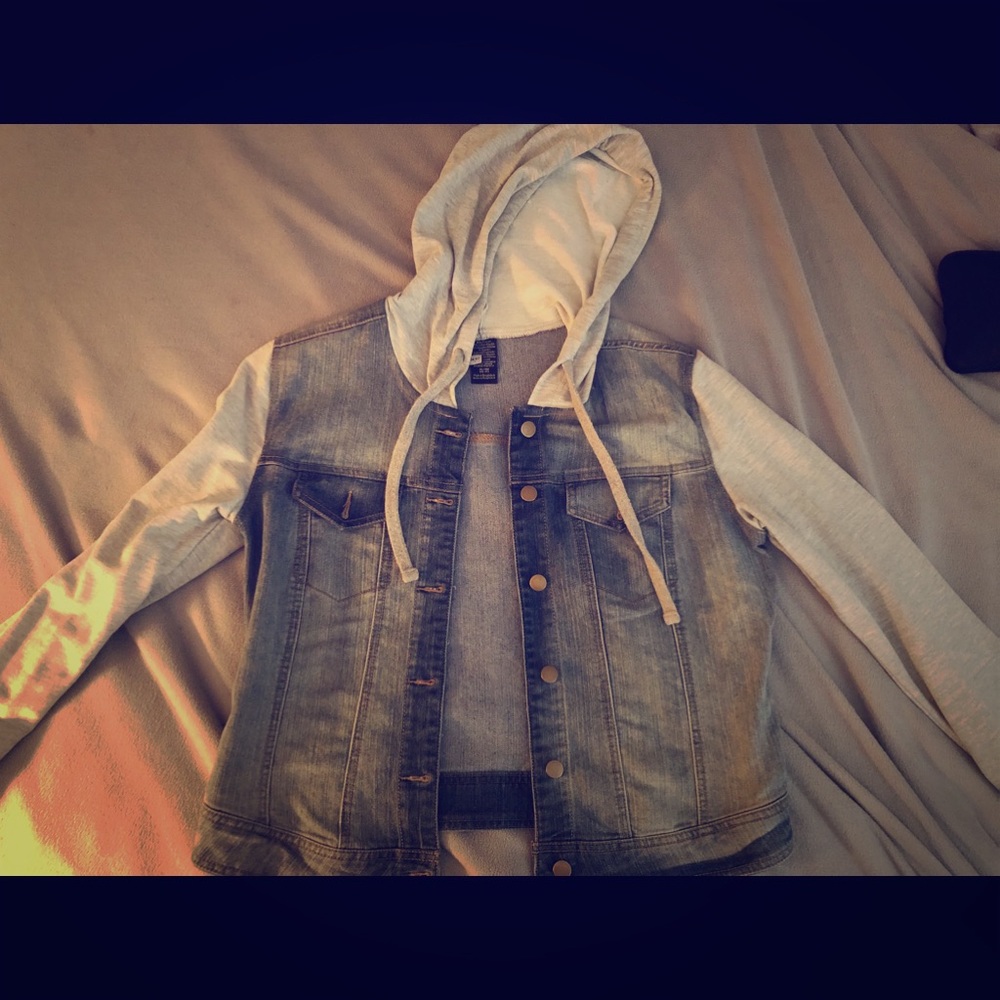 🔥Fire🔥Los Angeles Hooded Denim Jacket (Women’s)